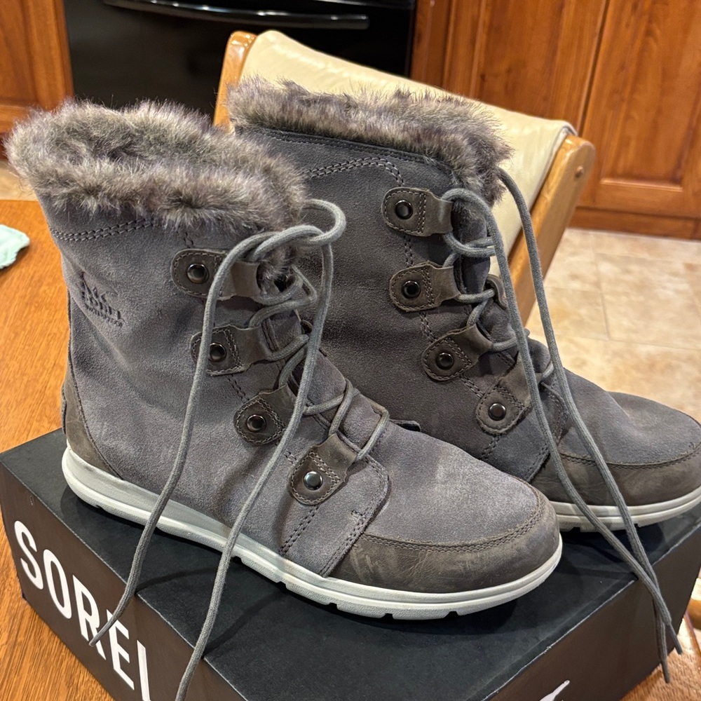 Sorel Women's Charcoal Fur-Trimmed Boots